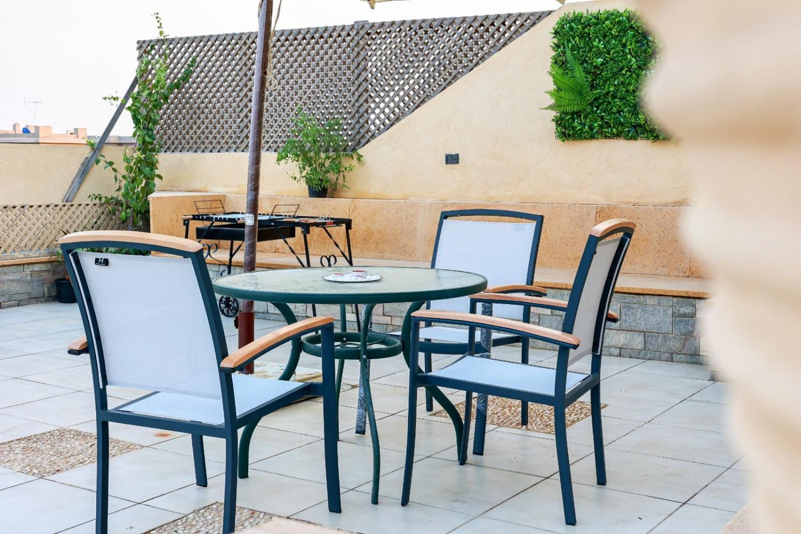 Luxurious With Terrace In New * Kair