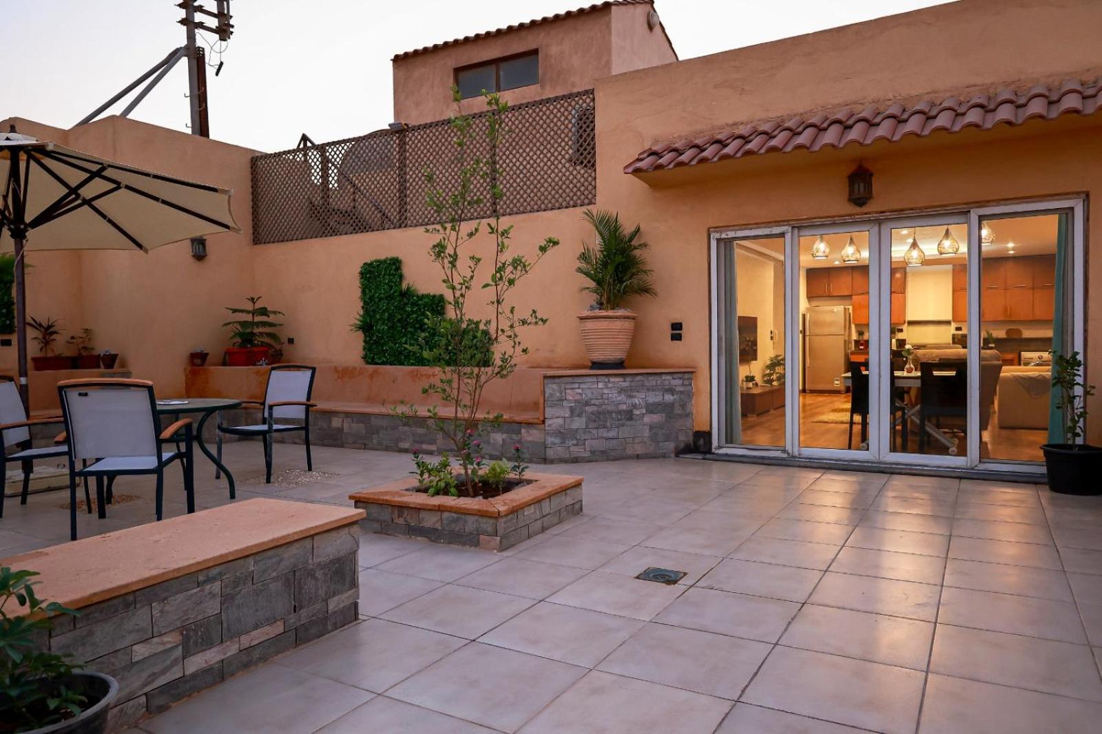 Luxurious With Terrace In New * Kair